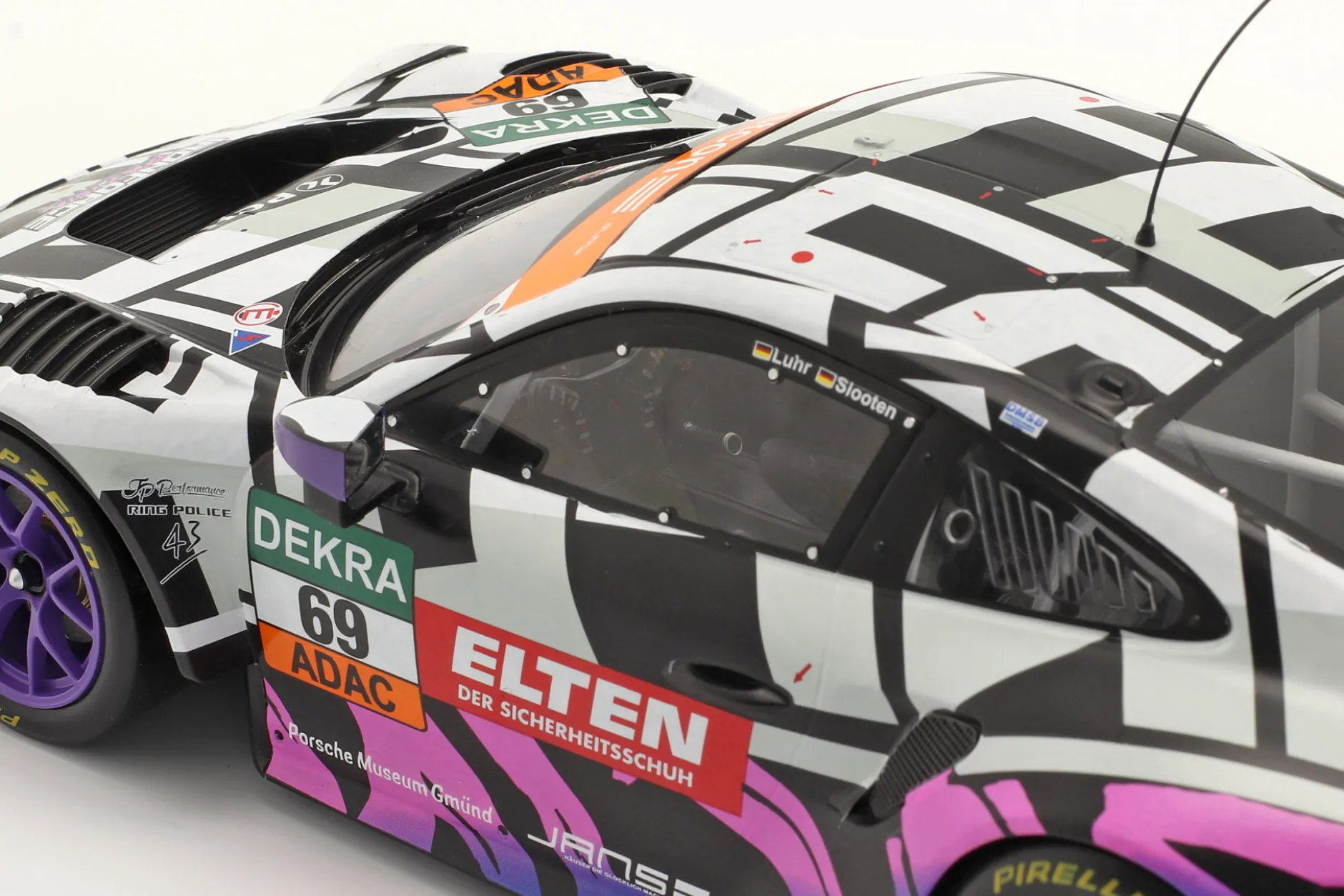 Porsche 911 GT3 R #69 ADAC GT Masters Oschersleben 2019 Iron Force 1:18 Ixo