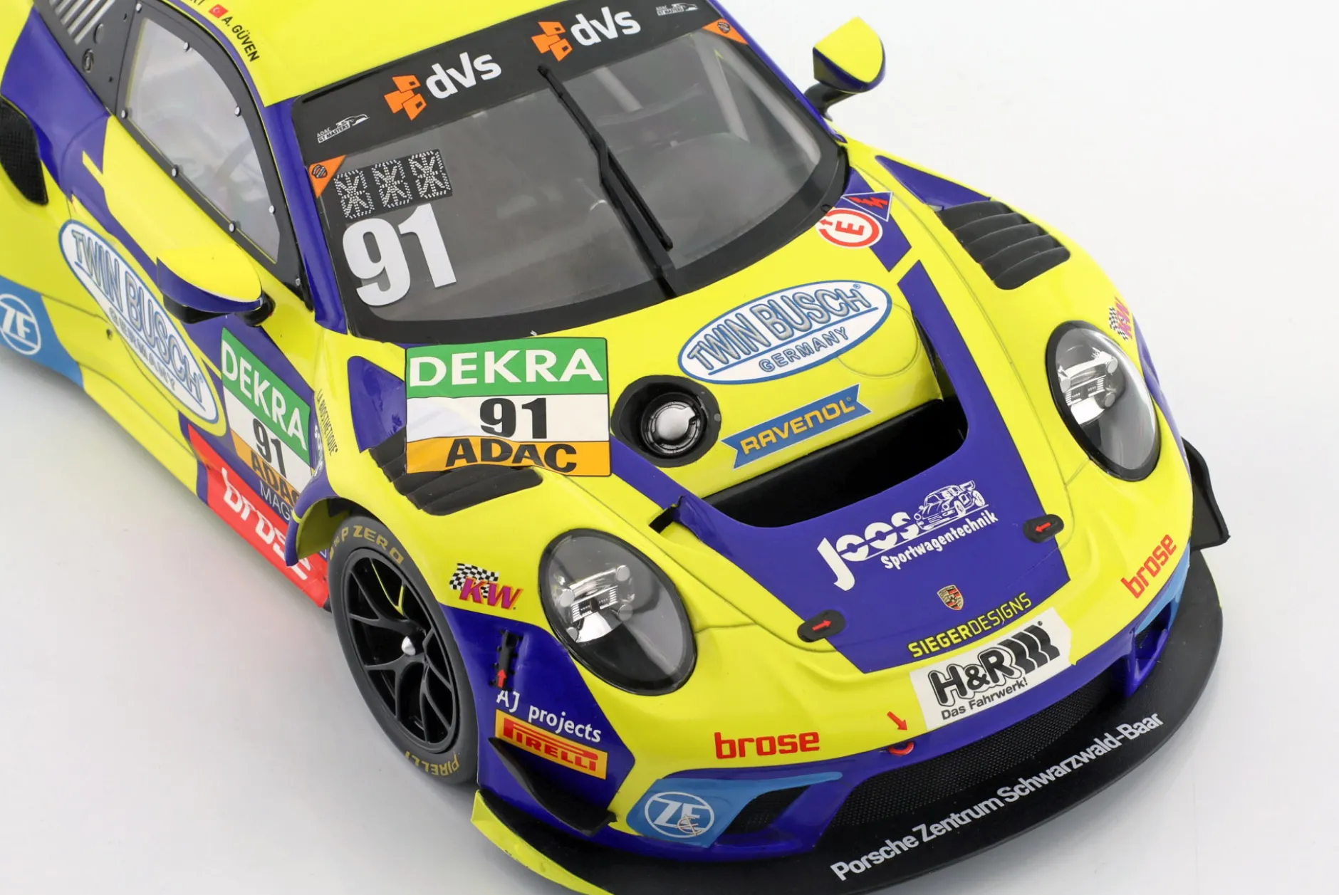 Porsche 911 GT3 R #91 ADAC GT Masters Vize Champions 2022 Engelhart, Güven 1:18 Ixo