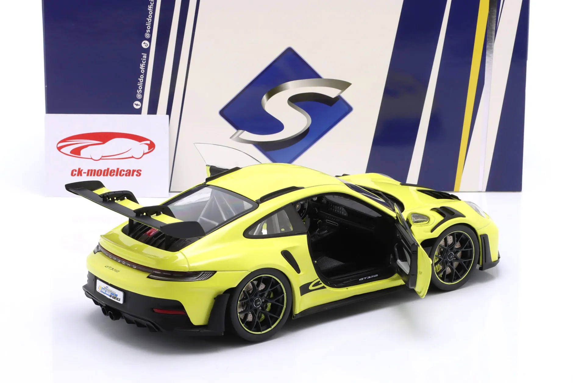 Porsche 911 (992) GT3 RS Baujahr 2024 neon lime 1:18 Solido