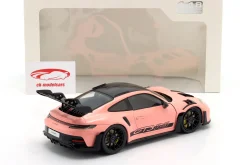 Porsche 911 (992) GT3 RS Baujahr 2024 pink 1:18 Solido