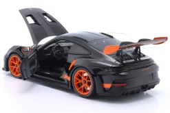 Porsche 911 (992) GT3 RS Baujahr 2022 schwarz / orange Felgen 1:18 Minichamps