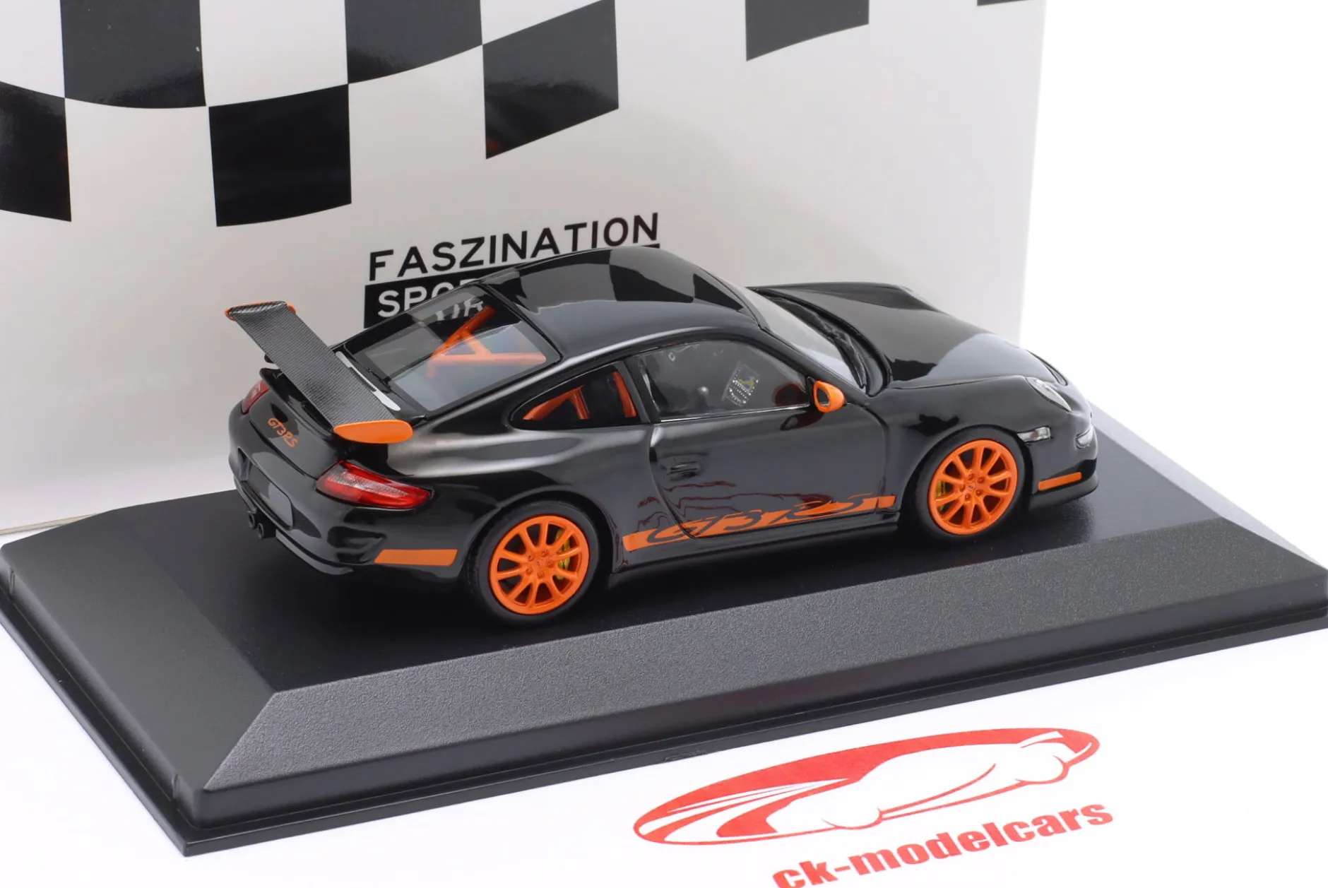 Porsche 911 (997.1) GT3 RS Baujahr 2006 schwarz / orange 1:43 Minichamps