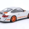 Porsche 911 (997) GT3 RS Baujahr 2007 silber / orangene Felgen 1:18 Minichamps
