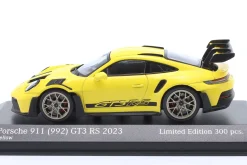 Porsche 911 (992) GT3 RS 2023 gelb / goldene Felgen 1:43 Minichamps