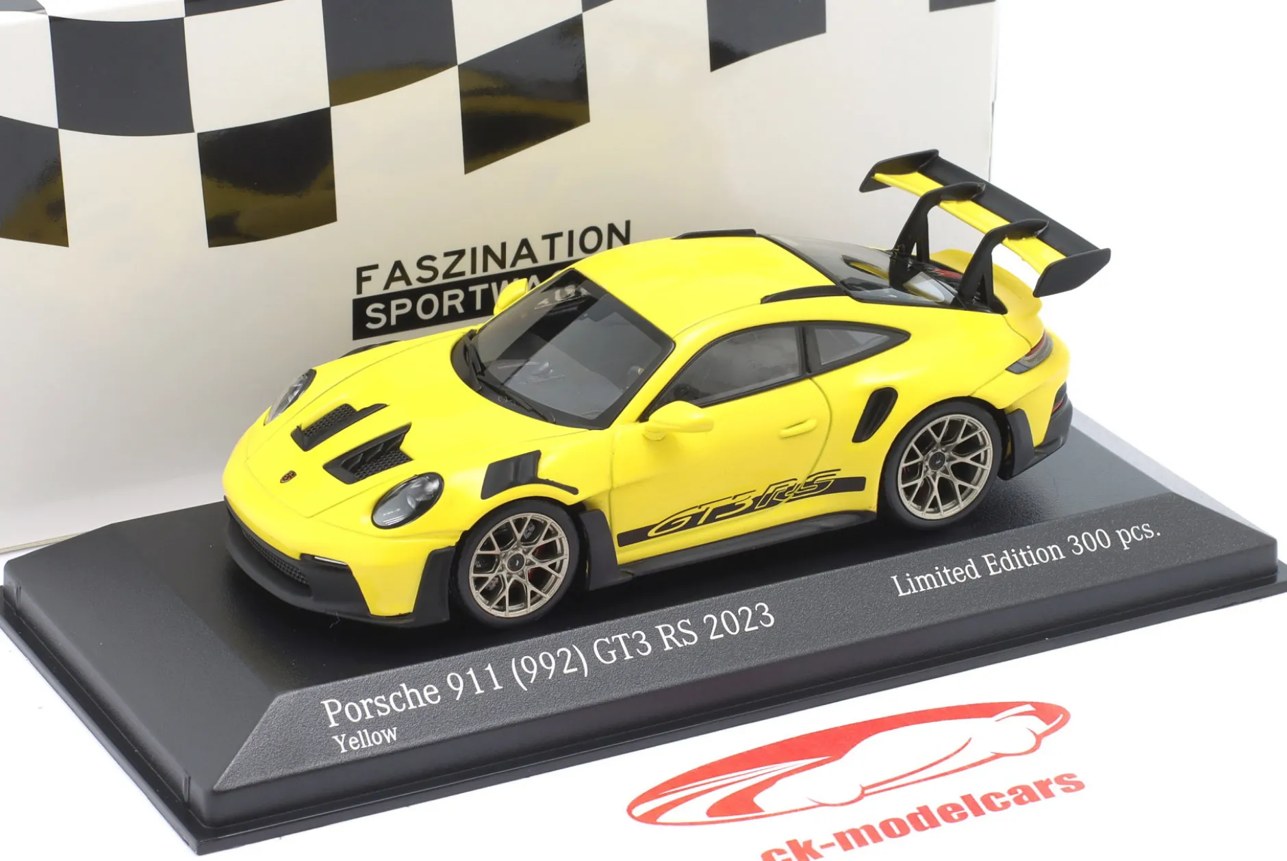 Porsche 911 (992) GT3 RS 2023 gelb / goldene Felgen 1:43 Minichamps