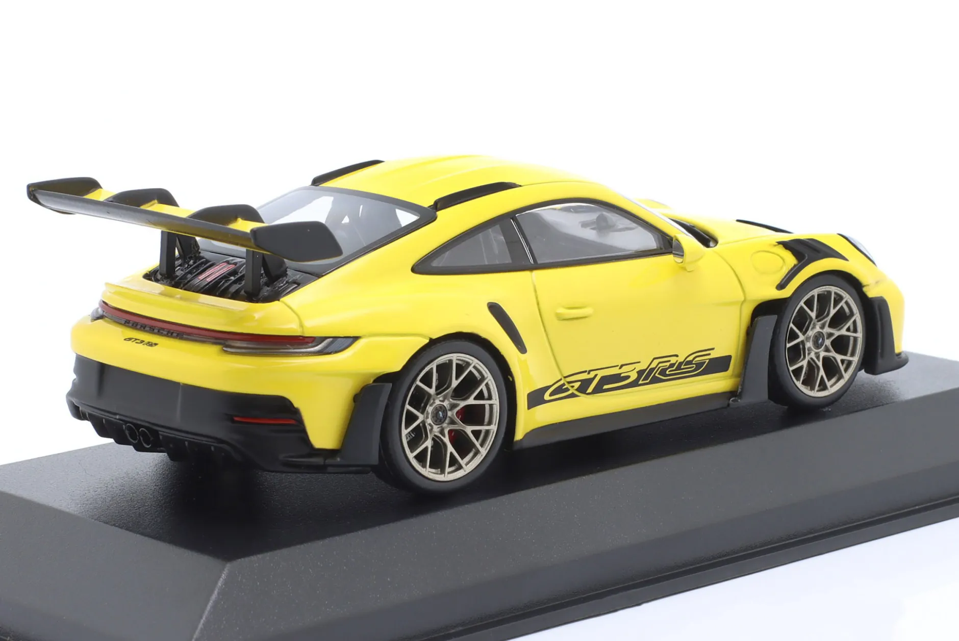 Porsche 911 (992) GT3 RS 2023 gelb / goldene Felgen 1:43 Minichamps