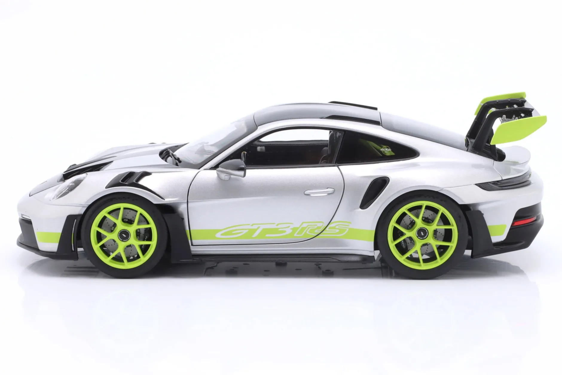 Porsche 911 (992) GT3 RS GT-silbermetallic / acidgrün 1:18 Norev