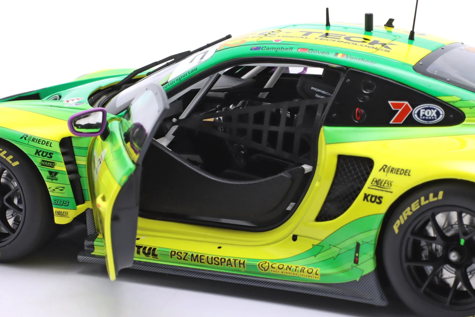 Porsche 911 GT3 R #912 Sieger 12h Bathurst 2024 Manthey Grello 1:18 Minichamps