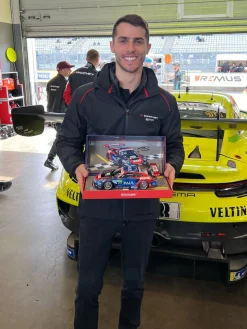Porsche 911 GT3 R #24 Sieger Norisring DTM 2022 KÜS Team75 Preining Signature 1:18 Minichamps