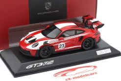 Porsche 911 (992) GT3 RS #23 Salzburg Design rot / weiß 1:43 Spark