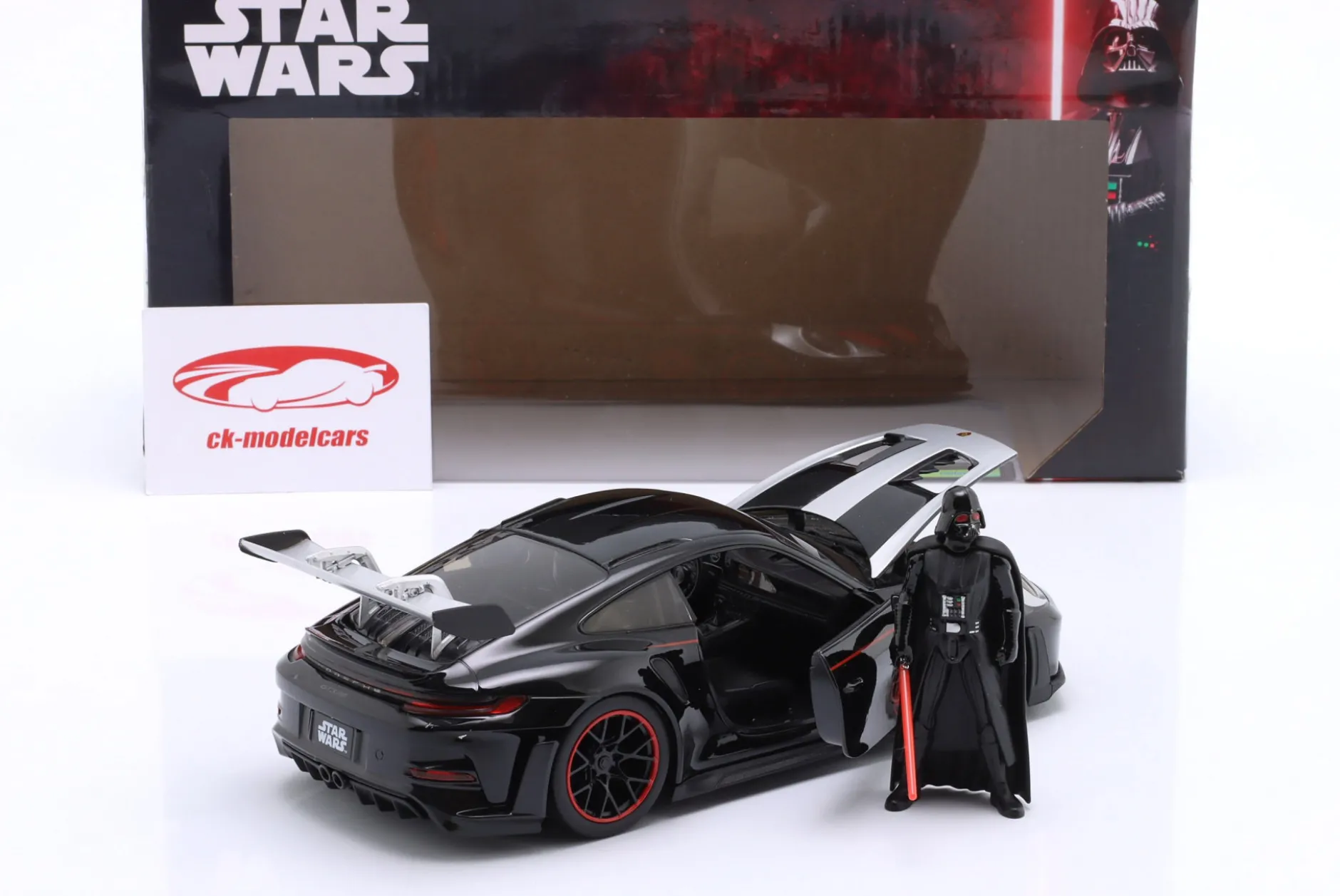 Porsche 911 (992) GT3 RS Star Wars mit Figur Darth Vader 1:24 Jada Toys