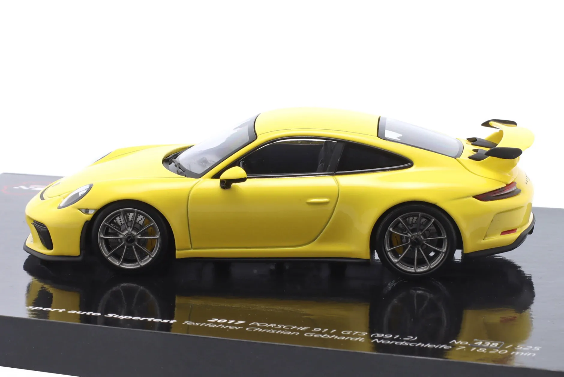 Porsche 911 (991.2) GT3 Test Nürburgring 2017 gelb 1:43 Minichamps
