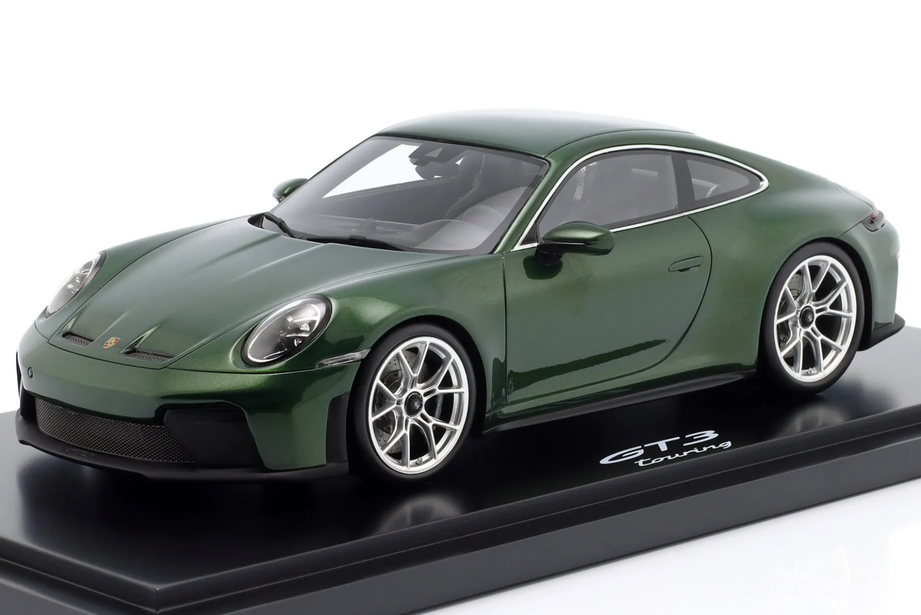 Porsche 911 (992.2) GT3 Touring Baujahr 2025 oakgrün metallic 1:18 Spark