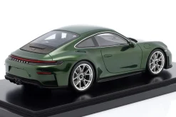 Porsche 911 (992.2) GT3 Touring Baujahr 2025 oakgrün metallic 1:18 Spark