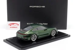 Porsche 911 (992.2) GT3 Touring Baujahr 2025 oakgrün metallic 1:18 Spark