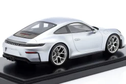 Porsche 911 (992.2) GT3 Touring Baujahr 2025 polarsilber 1:18 Spark