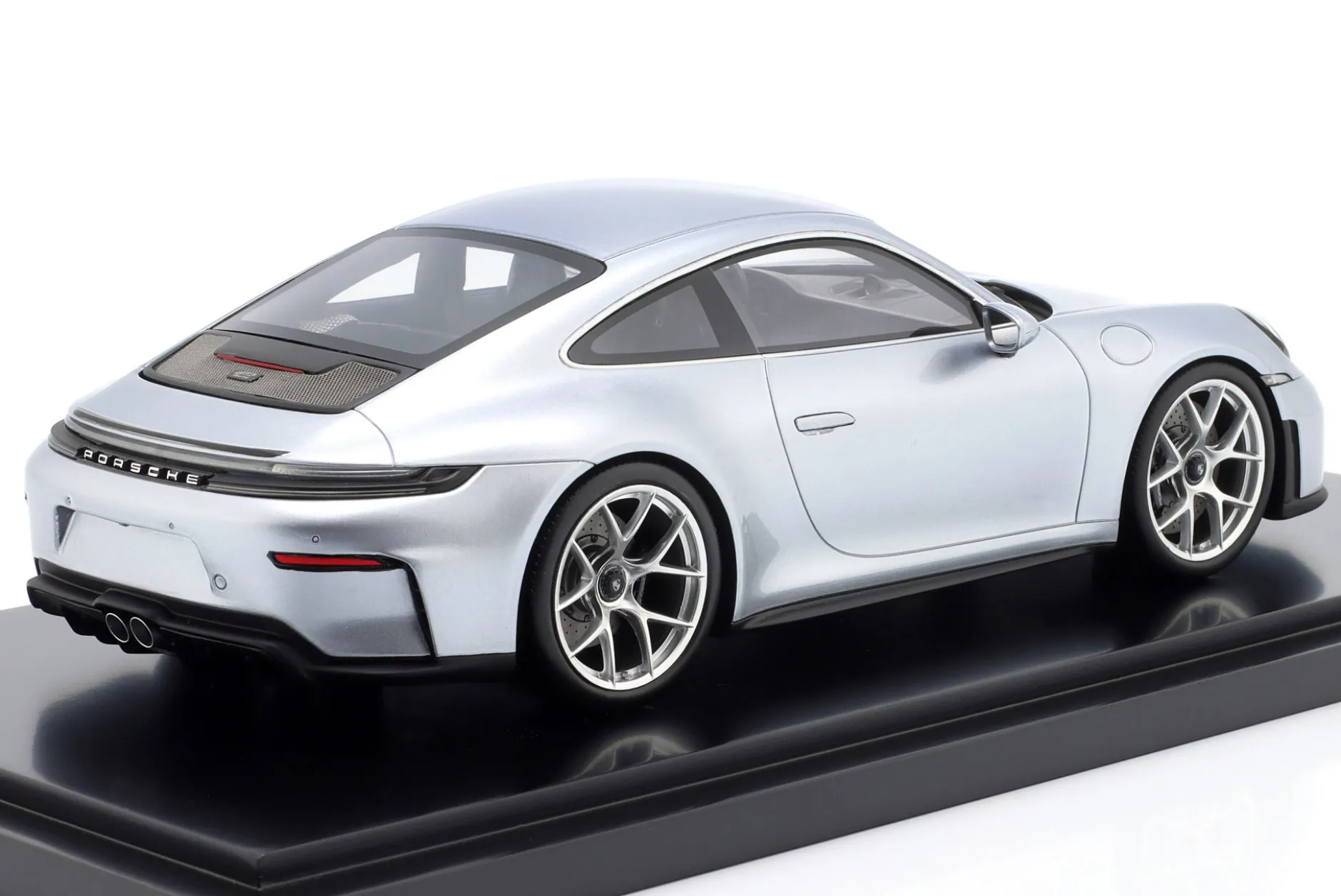 Porsche 911 (992.2) GT3 Touring Baujahr 2025 polarsilber 1:18 Spark