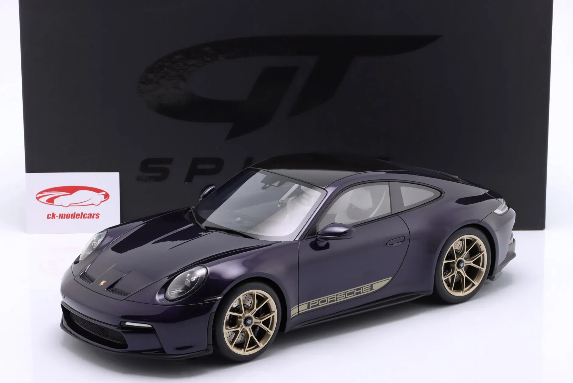 Porsche 911 (992) GT3 Touring Baujahr 2021 viola metallic 1:12 GT-Spirit