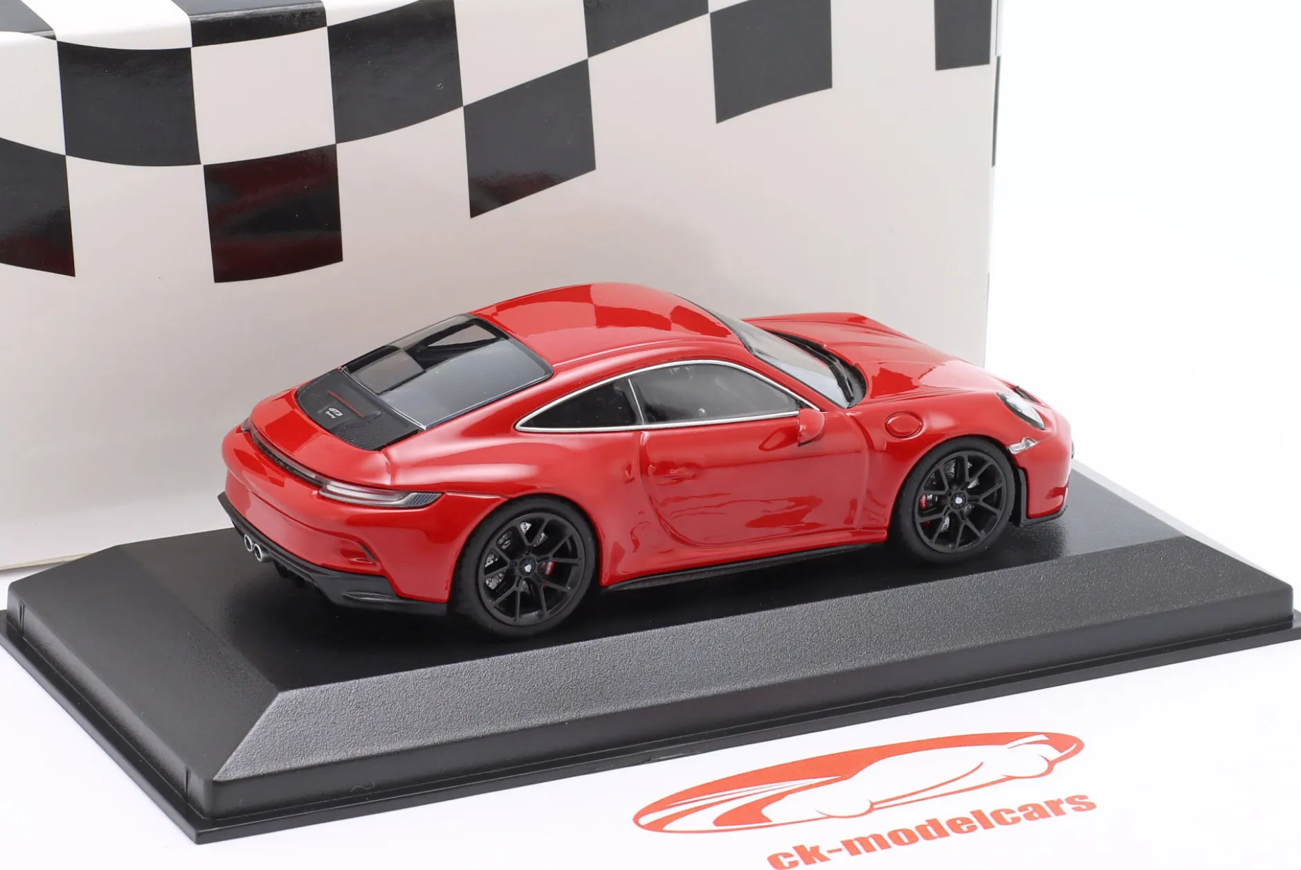 Porsche 911 (992) GT3 Touring 2021 indisch rot / schwarze Felgen 1:43 Minichamps