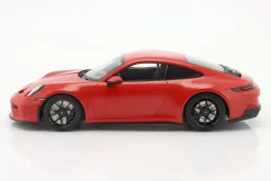 Porsche 911 (992) GT3 Touring 2022 indischrot / schwarze Felgen 1:18 Minichamps