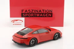 Porsche 911 (992) GT3 Touring 2022 indischrot / schwarze Felgen 1:18 Minichamps