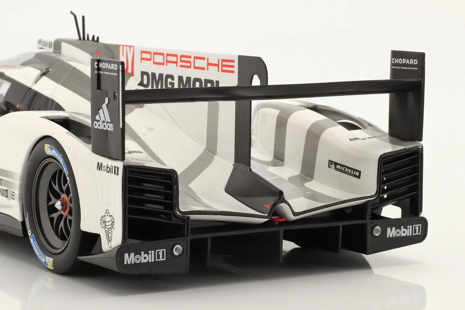 Porsche 919 Hybrid #19 Winner 24h LeMans 2015 Bamber, Tandy, Hülkenberg 1:18 Ixo