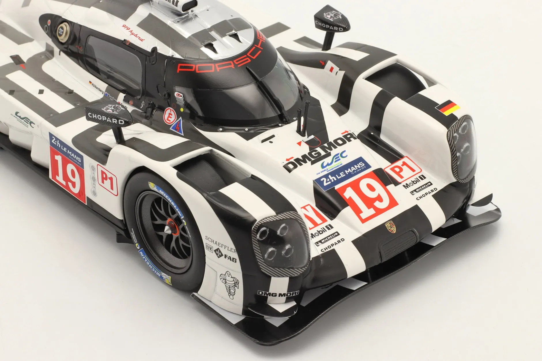 Porsche 919 Hybrid #19 Winner 24h LeMans 2015 Bamber, Tandy, Hülkenberg 1:18 Ixo