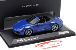 Porsche 911 (992 II) Carrera T Cabriolet Baujahr 2024 luganoblau 1:43 Minichamps