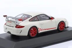 Porsche 911 (997.II) GT3 RS 3.8 Baujahr 2009 weiß mit rotem Dekor 1:43 Minichamps