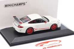 Porsche 911 (997.II) GT3 RS 3.8 Baujahr 2009 weiß mit rotem Dekor 1:43 Minichamps
