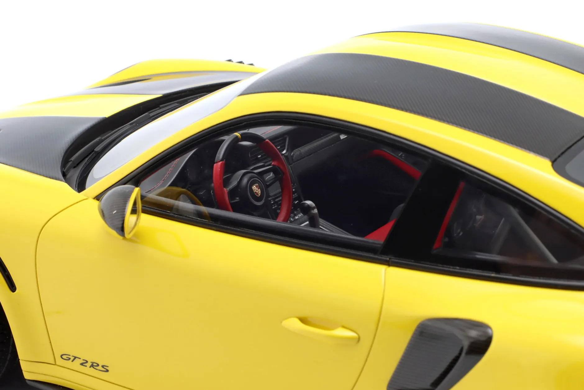 Porsche 911 (991 II) GT2 RS gelb / schwarz 1:12 GT-Spirit