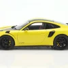 Porsche 911 (991 II) GT2 RS Weissach Package 2017 racing gelb 1:18 AUTOart