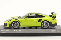 Porsche 911 (991 II) GT2 RS Weissach Package 2018 acidgrün / silberne Felgen 1:43 Minichamps