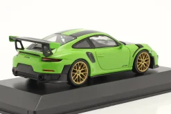 Porsche 911 (991 II) GT2 RS Weissach Package 2018 signalgrün / goldene Felgen 1:43 Minichamps