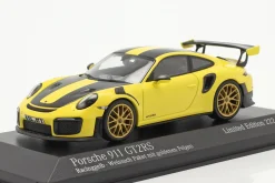 Porsche 911 (991 II) GT2 RS Weissach Package 2018 racing gelb 1:43 Minichamps