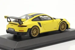 Porsche 911 (991 II) GT2 RS Weissach Package 2018 racing gelb 1:43 Minichamps