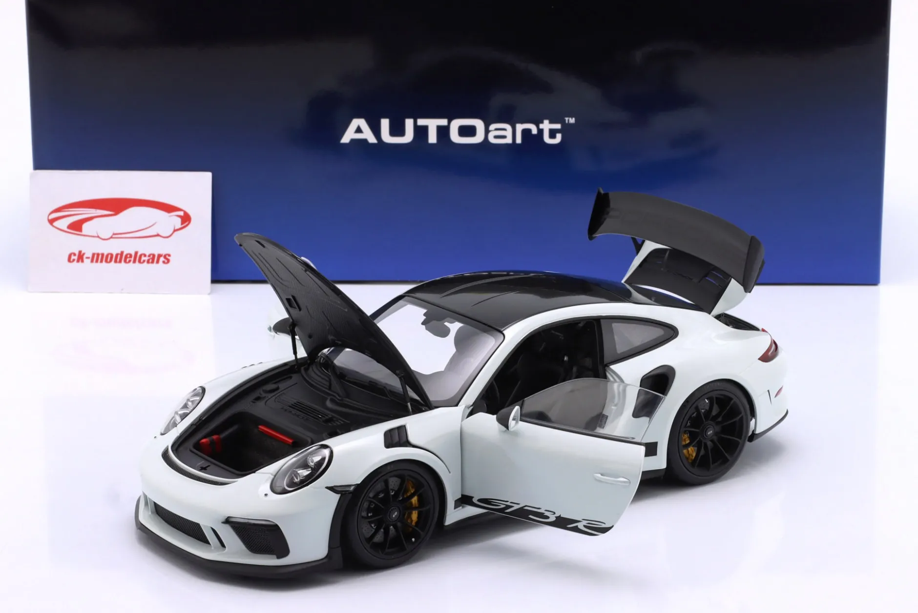 Porsche 911 (991 II) GT3 RS Weissach-Paket 2017 weiß 1:18 AUTOart