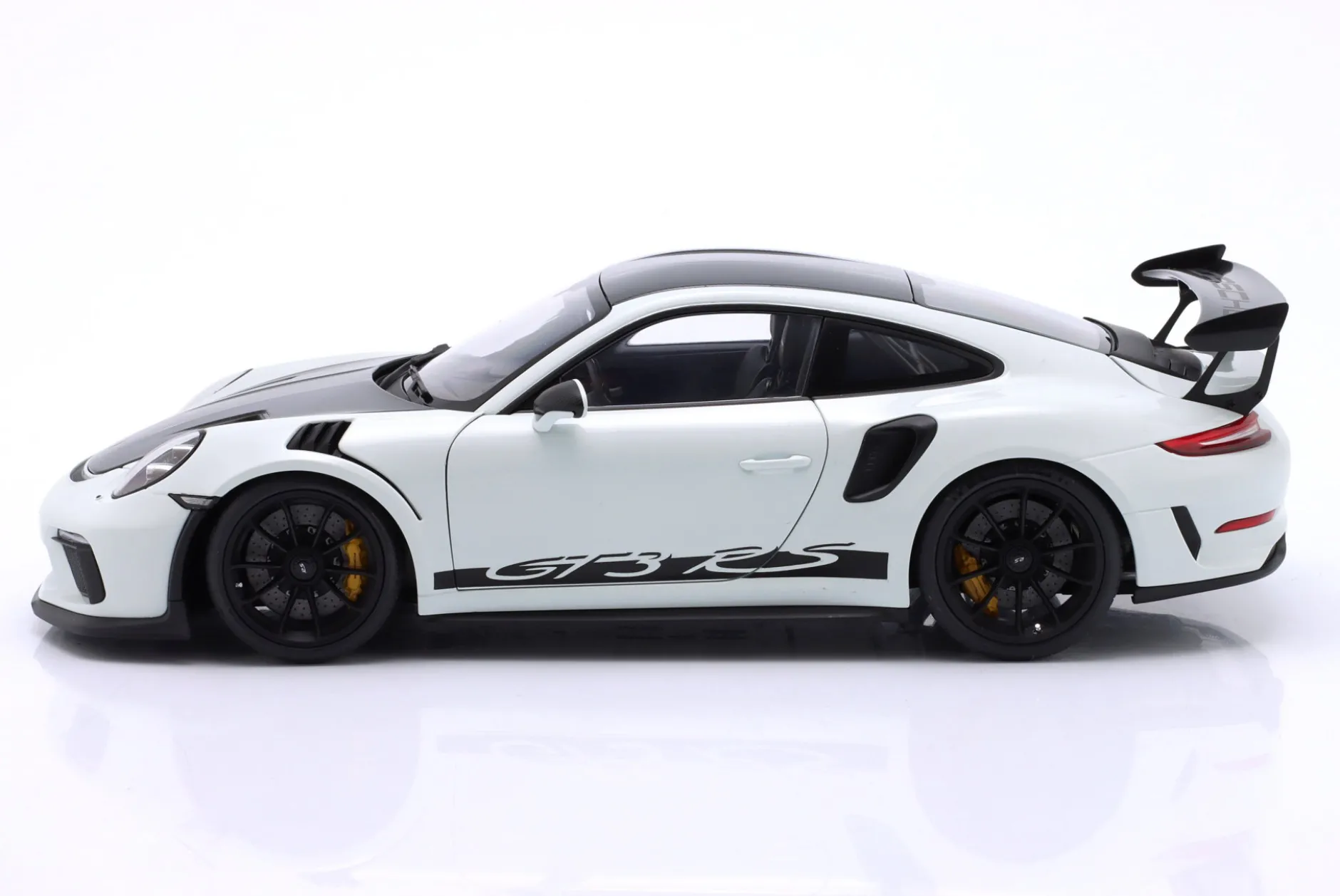 Porsche 911 (991 II) GT3 RS Weissach-Paket 2017 weiß 1:18 AUTOart