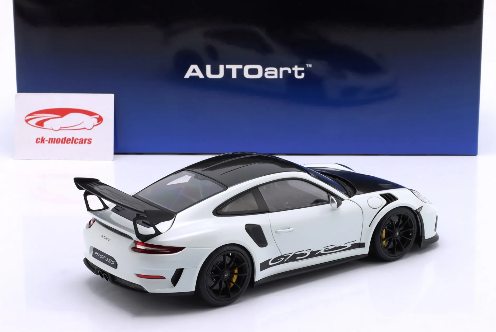 Porsche 911 (991 II) GT3 RS Weissach-Paket 2017 weiß 1:18 AUTOart