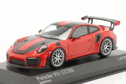 Porsche 911 (991 II) GT2 RS Weissach-Paket 2018 indischrot / silberne Felgen 1:43 Minichamps