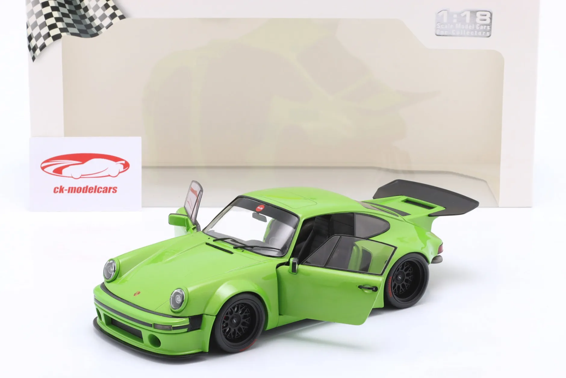 Porsche 911 KS-R Baujahr 2022 grün 1:18 Solido