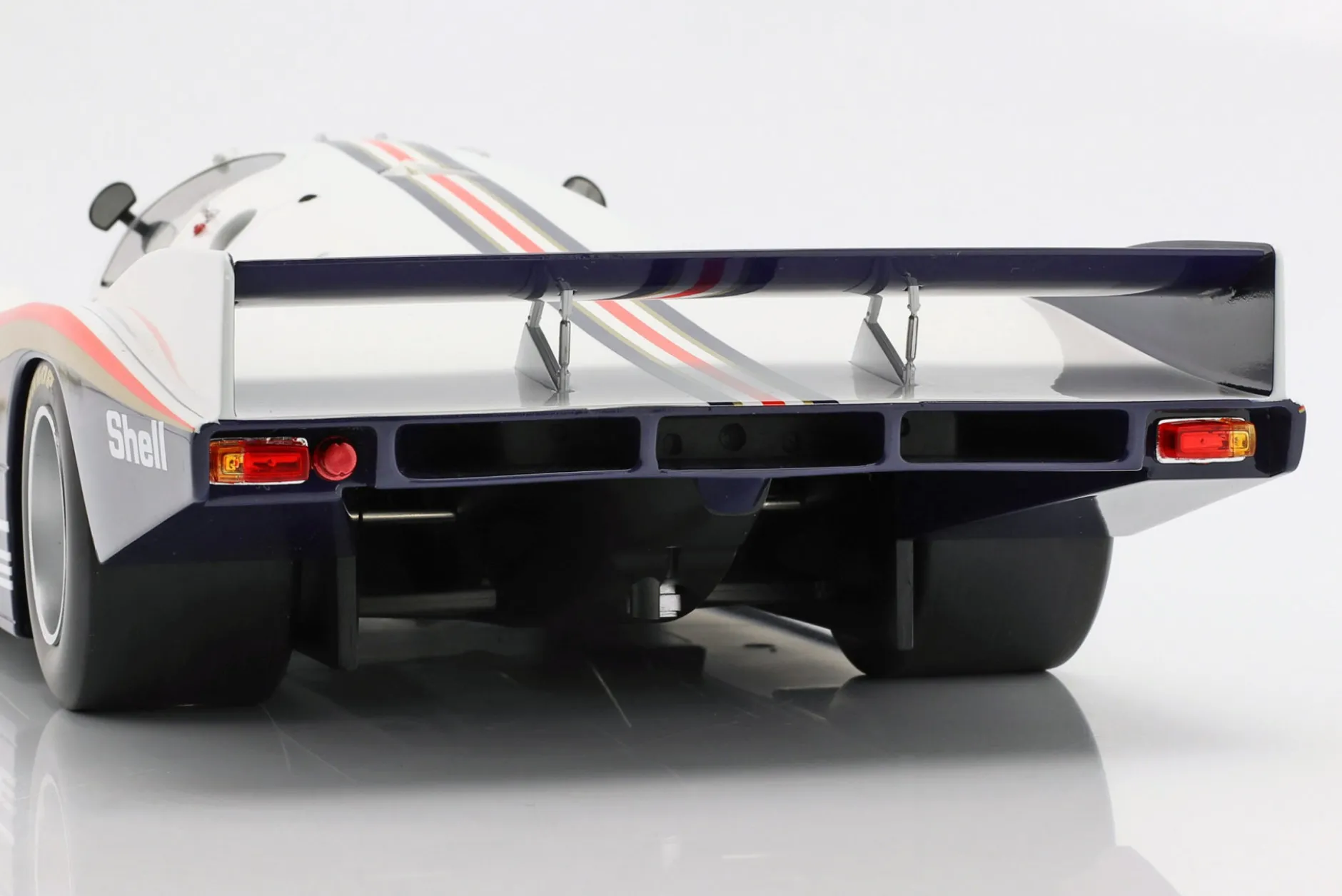 Porsche 956 LH #3 Sieger 24h LeMans 1983 Schuppan, Haywood, Holbert 1:12 CMR
