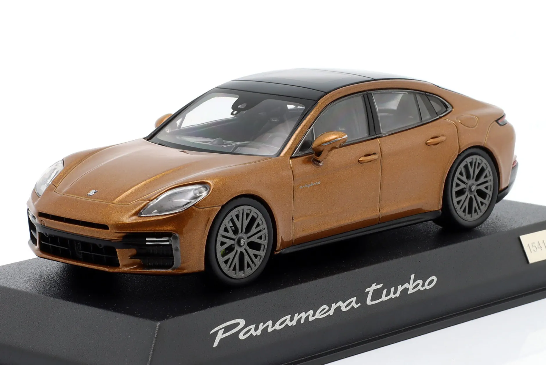 Porsche Panamera Turbo E-Hybrid (G3) madeiragoldmetallic 1:43 Norev