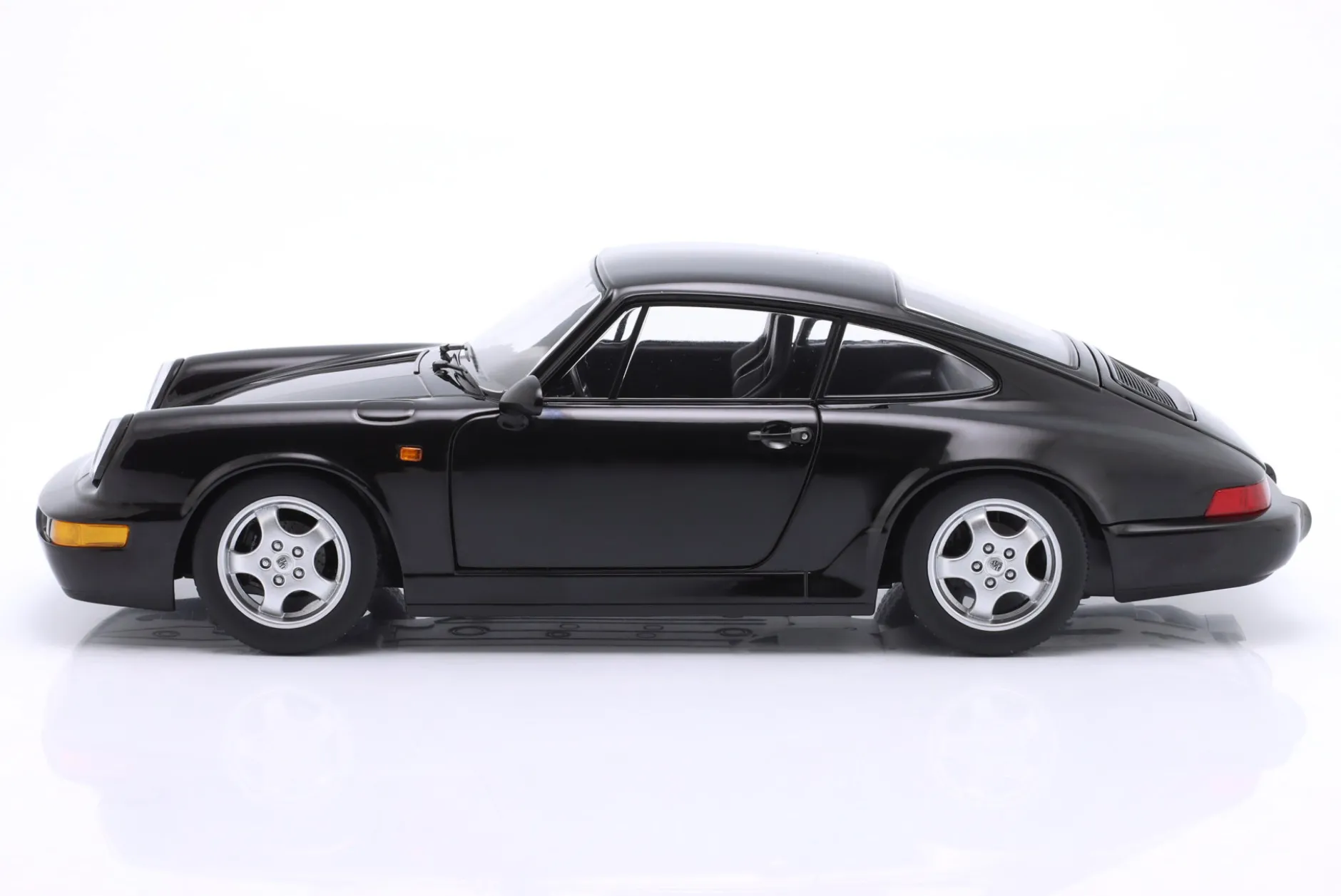 Porsche 911 (964) RS Baujahr 1992 schwarz / Cup Felgen 1:12 KK-Scale