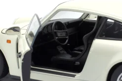 Porsche 911 (964) RS Baujahr 1992 weiß / Cup Felgen 1:12 KK-Scale