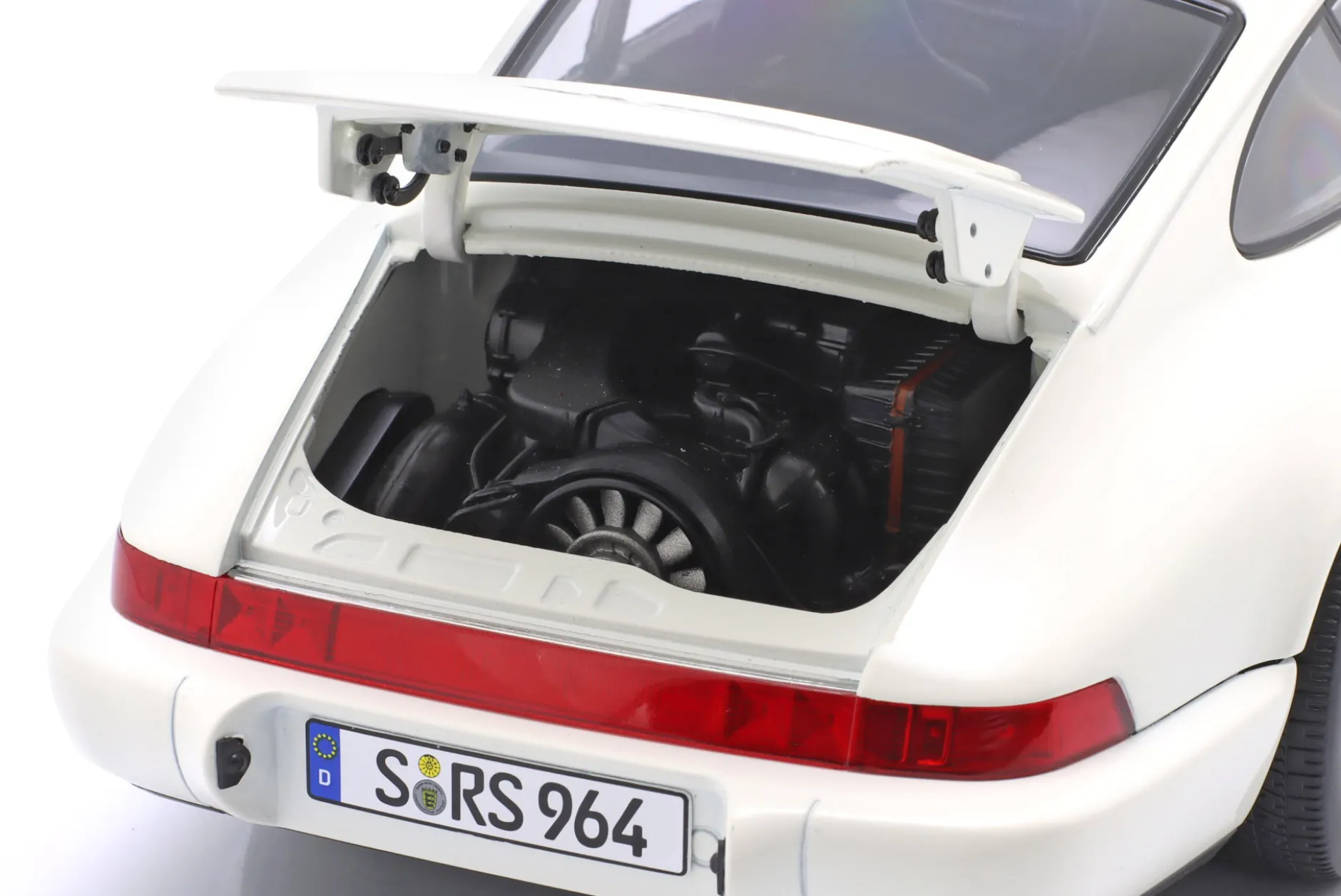 Porsche 911 (964) RS Baujahr 1992 weiß / Speedline Felgen 1:12 KK-Scale