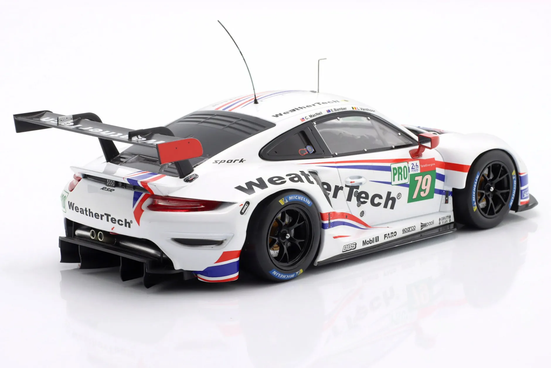 Porsche 911 RSR #79 24h LeMans 2021 MacNeil, Bamber, Vanthoor 1:18 Ixo