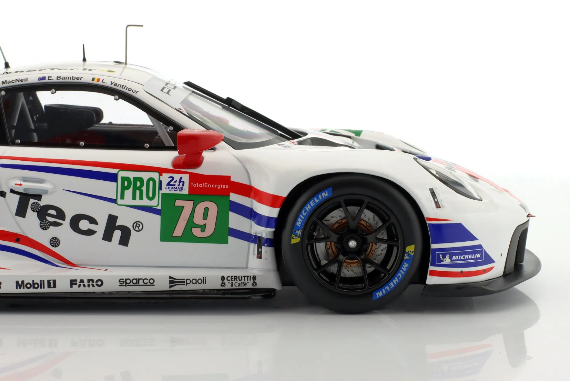 Porsche 911 RSR #79 24h LeMans 2021 MacNeil, Bamber, Vanthoor 1:18 Ixo
