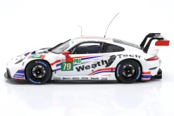 Porsche 911 RSR #79 24h LeMans 2021 MacNeil, Bamber, Vanthoor 1:18 Ixo