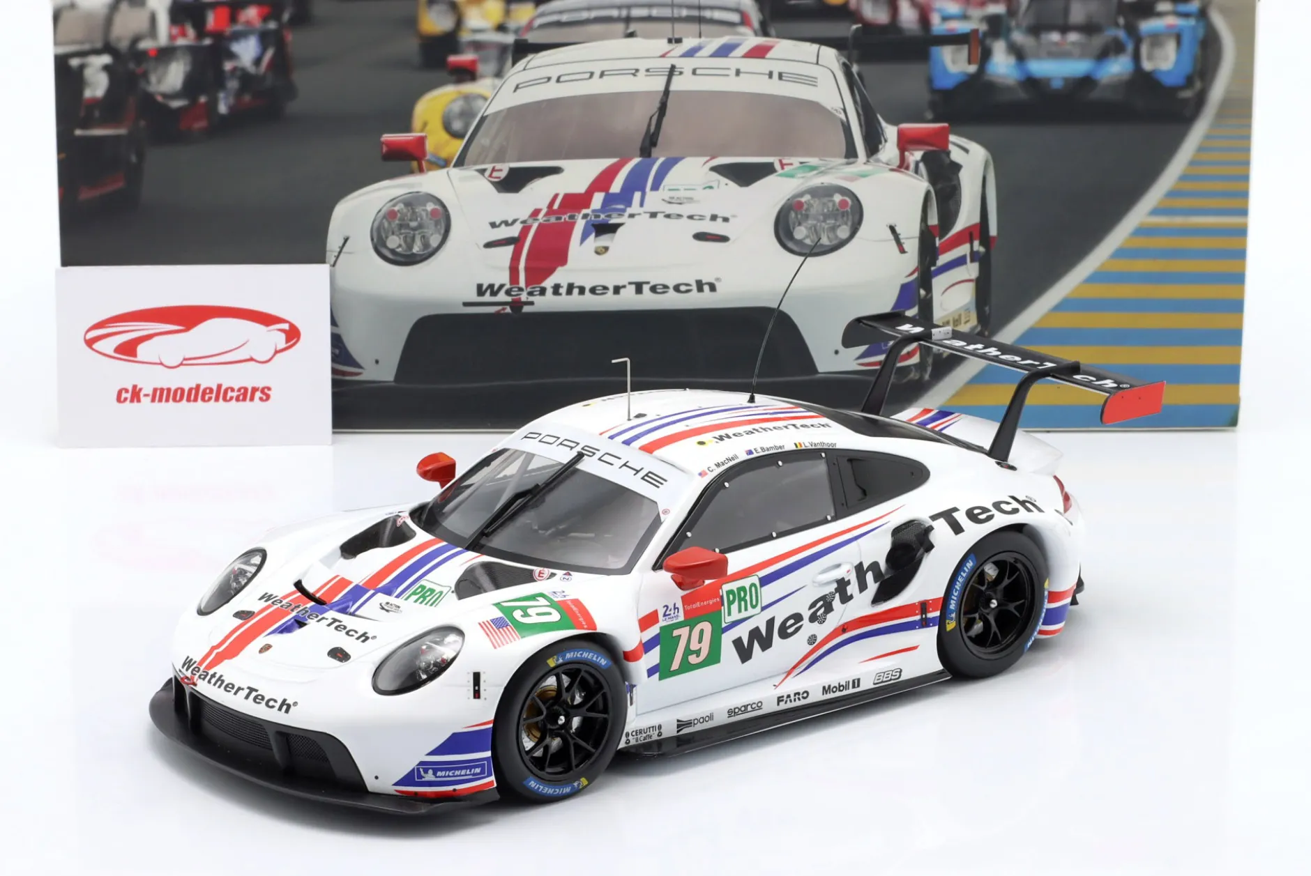 Porsche 911 RSR #79 24h LeMans 2021 MacNeil, Bamber, Vanthoor 1:18 Ixo
